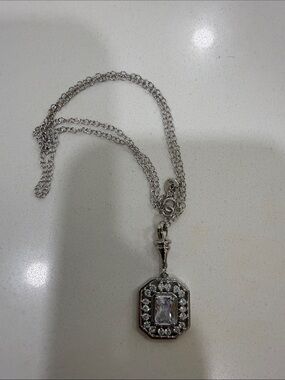 Silver Crystal Pendant Necklace - Clear Stone